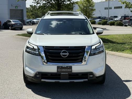 2022 Nissan Pathfinder Platinum