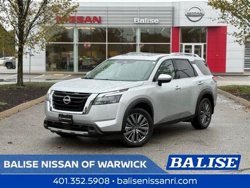 2025 Nissan Pathfinder SL