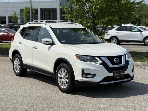 2017 Nissan Rogue SV