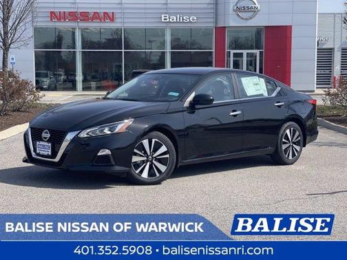 Black 2022 Nissan Altima 2.5 SV