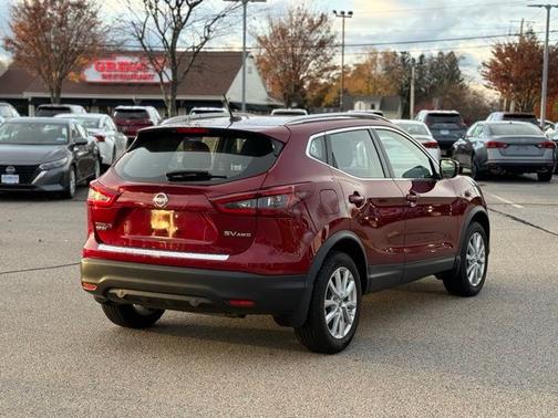2022 Nissan Rogue Sport SV