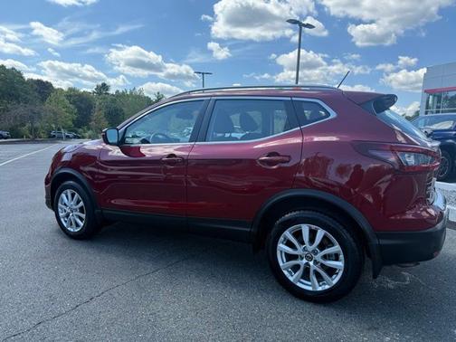 2022 Nissan Rogue Sport SV