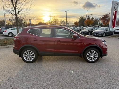 2022 Nissan Rogue Sport SV
