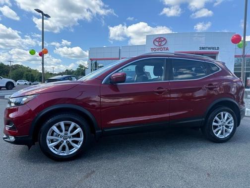 2022 Nissan Rogue Sport SV