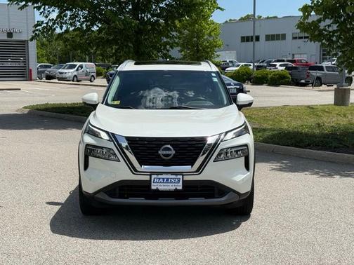 White 2023 Nissan Rogue SL