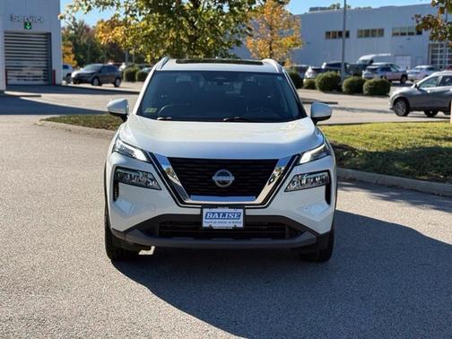 White 2023 Nissan Rogue SV