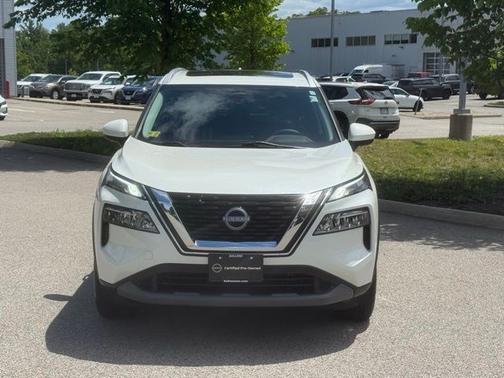 White 2023 Nissan Rogue SV