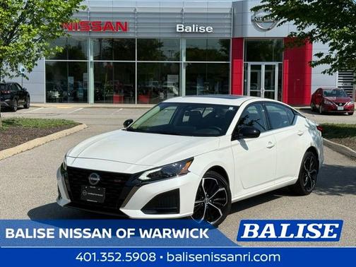 White 2025 Nissan Altima SR