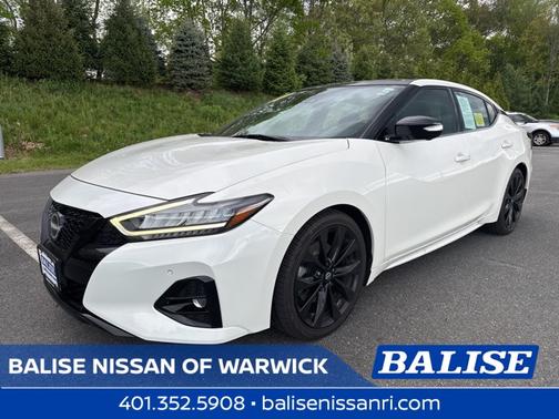 2023 Nissan Maxima SR