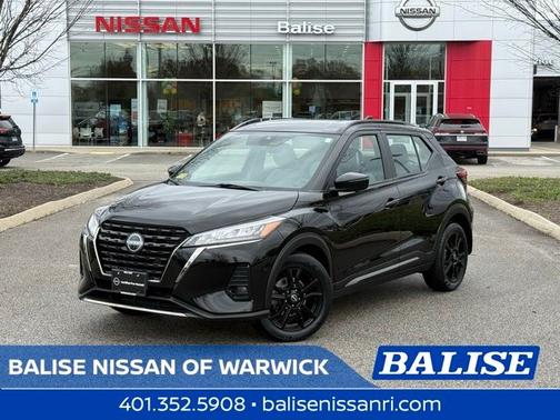 Super Black 2023 Nissan Kicks SR