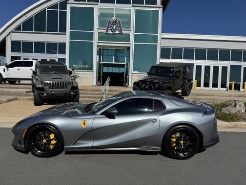 2022 Ferrari 812 GTS Base