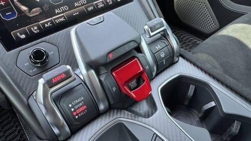 2023 Lamborghini Urus Performante