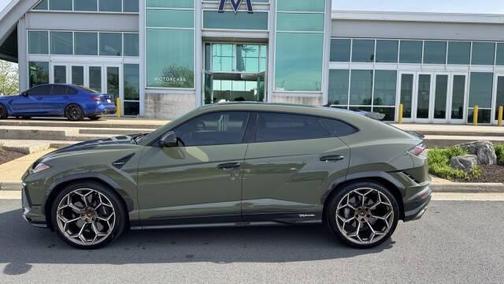 2023 Lamborghini Urus Performante
