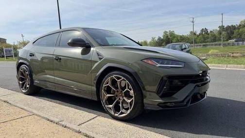 2023 Lamborghini Urus Performante
