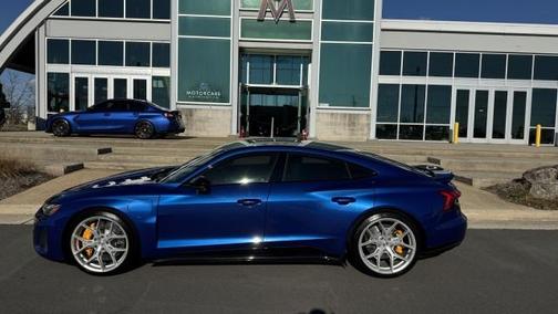 2022 Audi RS e-tron GT Base