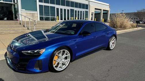 2022 Audi RS e-tron GT Base