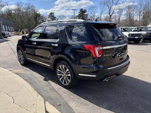 SHADOW BLACK 2018 Ford Explorer PLATINUM