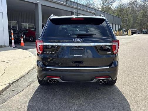 SHADOW BLACK 2018 Ford Explorer PLATINUM