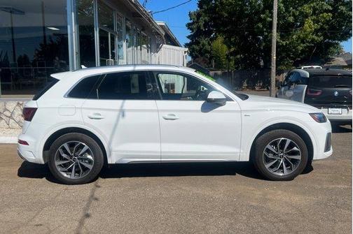 2023 Audi Q5 45 S line Premium Plus