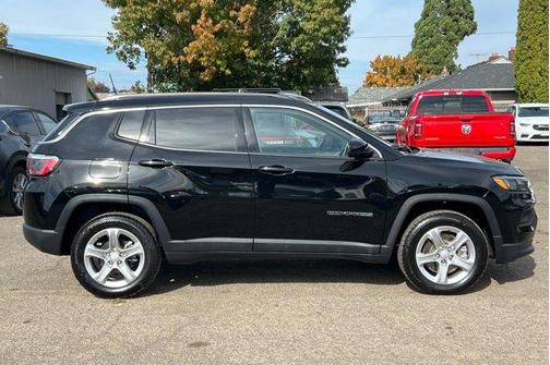2023 Jeep Compass Latitude