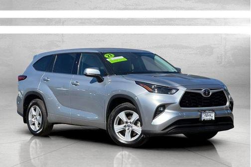 2022 Toyota Highlander LE