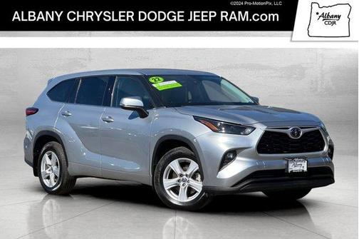 2022 Toyota Highlander LE