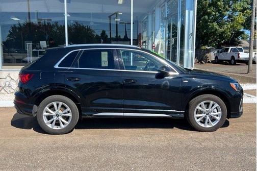 2022 Audi Q3 45 S line Premium