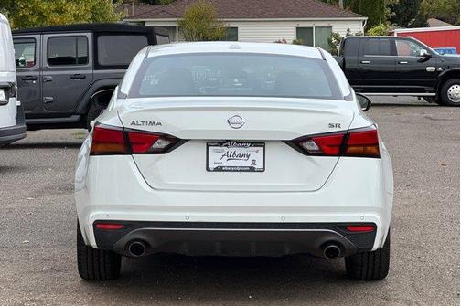 2022 Nissan Altima 2.5 SR