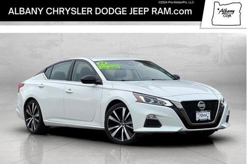 2022 Nissan Altima 2.5 SR