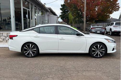 2022 Nissan Altima 2.5 SR