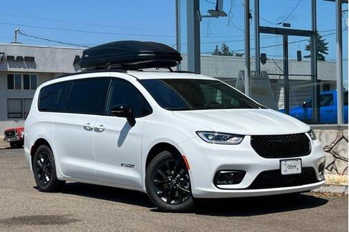 2025 Chrysler Pacifica Select