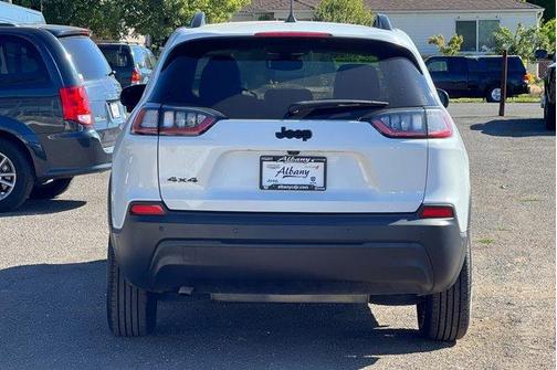 2023 Jeep Cherokee Altitude Lux