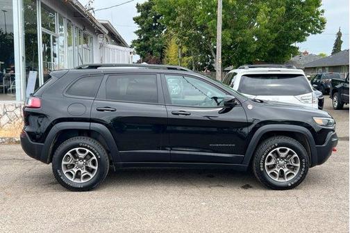 2022 Jeep Cherokee Trailhawk