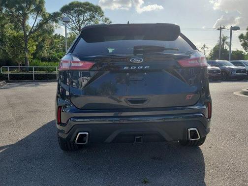 2023 Ford Edge ST