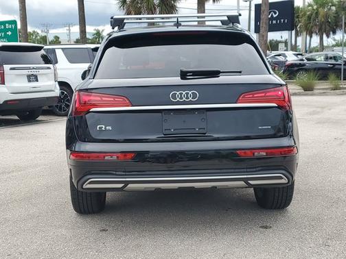 2023 Audi Q5 40 Premium