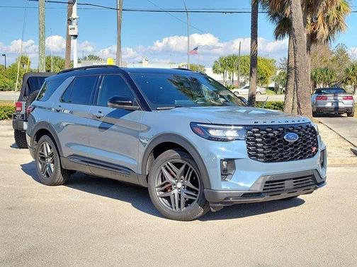 2025 Ford Explorer ST
