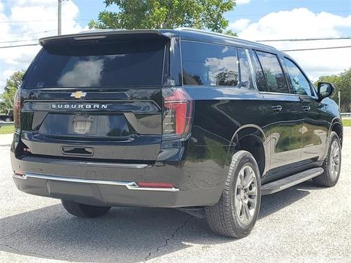 2025 Chevrolet Suburban LS
