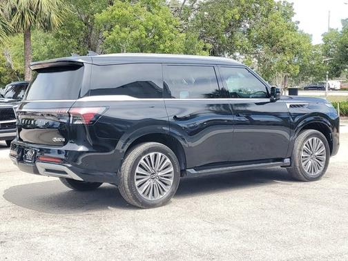 2025 INFINITI QX80 SENSORY