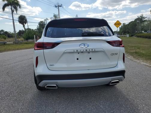 2025 INFINITI QX50 Luxe