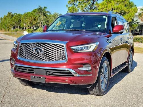 2022 INFINITI QX80 Luxe