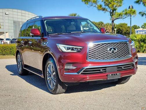 2022 INFINITI QX80 Luxe