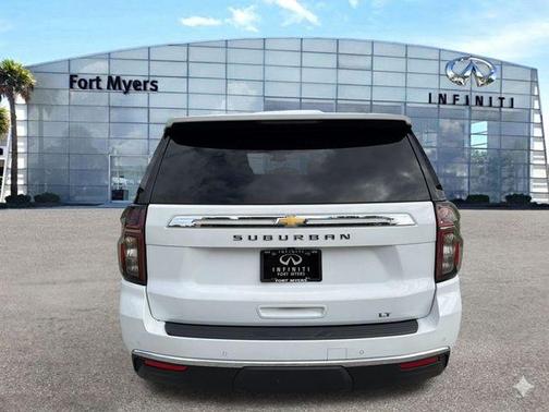 Summit White 2024 Chevrolet Suburban LT
