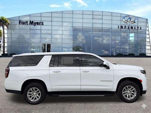 Summit White 2024 Chevrolet Suburban LT