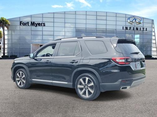 2024 Honda Pilot Touring