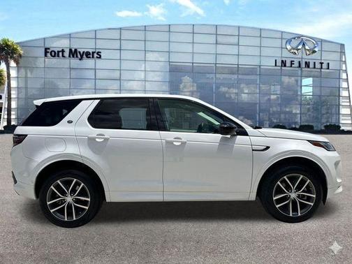 Ostuni Pearl White 2025 Land Rover Discovery Sport S
