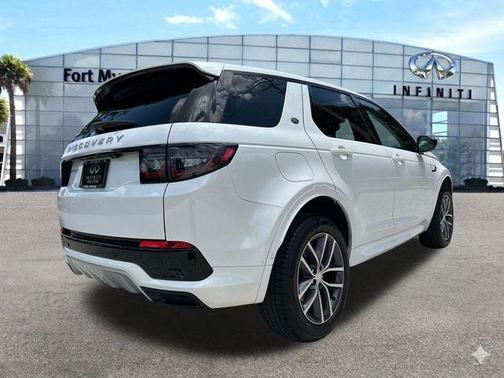 Ostuni Pearl White 2025 Land Rover Discovery Sport S