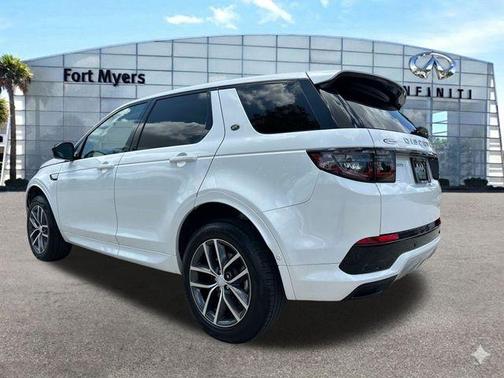 Ostuni Pearl White 2025 Land Rover Discovery Sport S