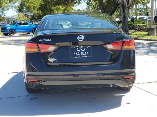 2022 Nissan Altima 2.5 S