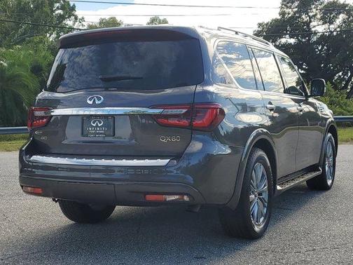 2022 INFINITI QX80 Luxe