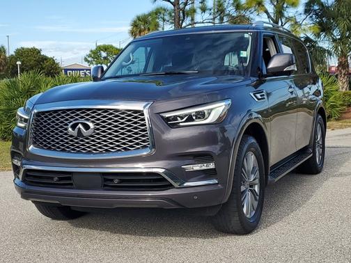 2022 INFINITI QX80 Luxe